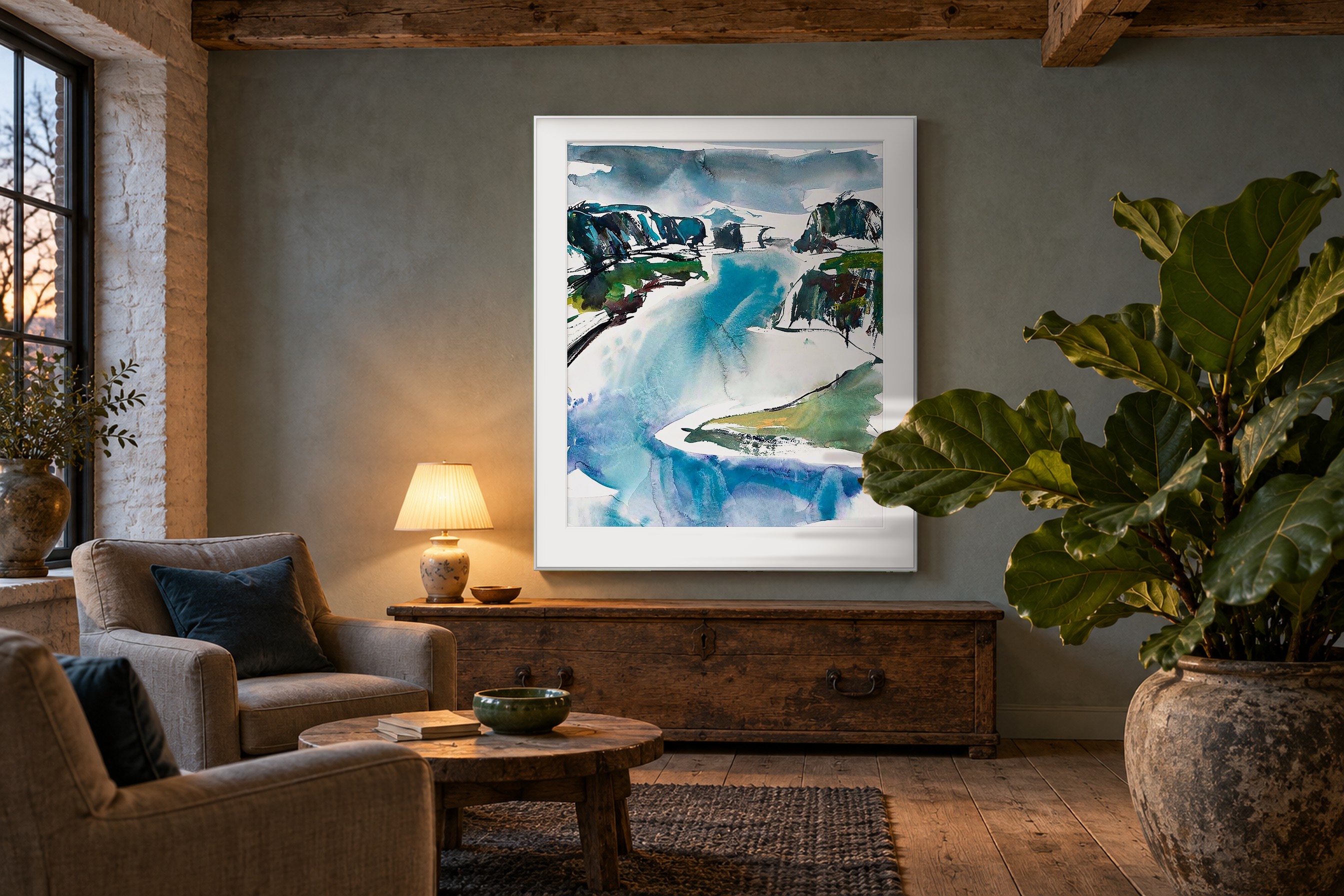 Impressie: # 4049 van Johan Meeske in een Groningse boerenkamer met nevelblauwe kalkwand, oude eiken balken en warm avondlicht.